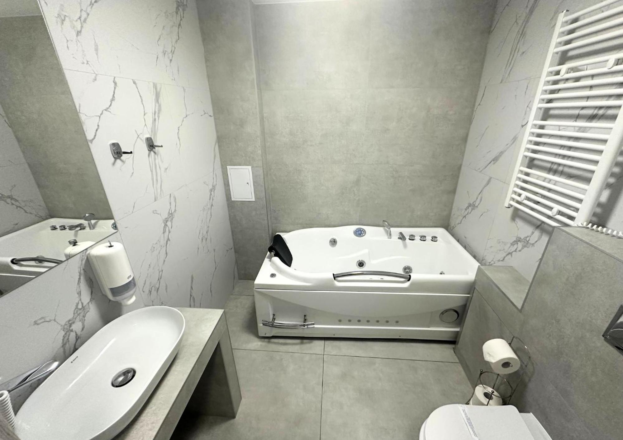 Miejsca Noclegowe W Arka Medical Spa コウォブジェク エクステリア 写真